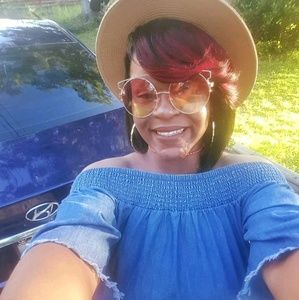 Meet your Posher, Tiffany